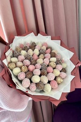 Букет из клубники в шоколаде Classic Чудное мгновение
