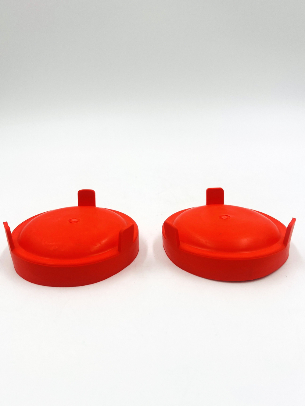 Заглушка фары с ножками красная ВАЗ 1118 Калина комплект 2 шт