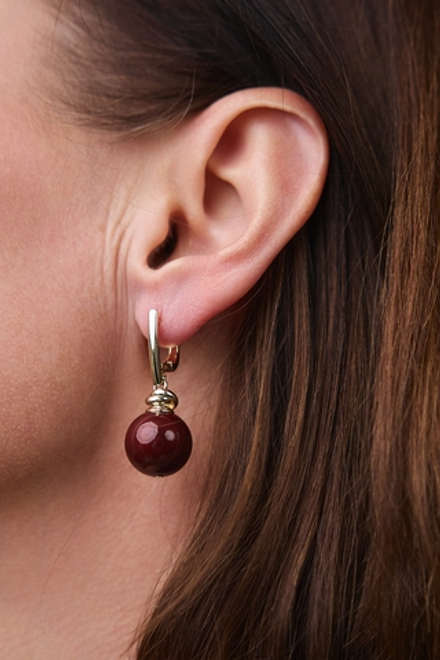 Серьги "Шарлотта" из жемчуга в оттенке бургунди на золотой застежке