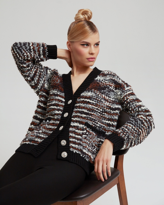 Кардиган букле с пуговицами-стразами