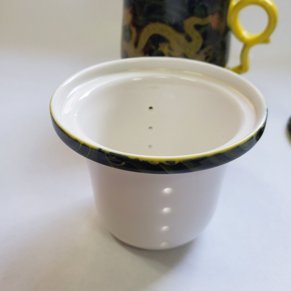 242022.2 Кружка "Дракон Желтый" В ПОДАРОЧНОЙ КОРОБКЕ, фарфор