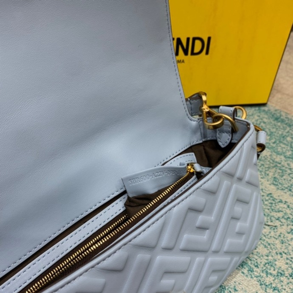 Fendi Baguette 27 cm