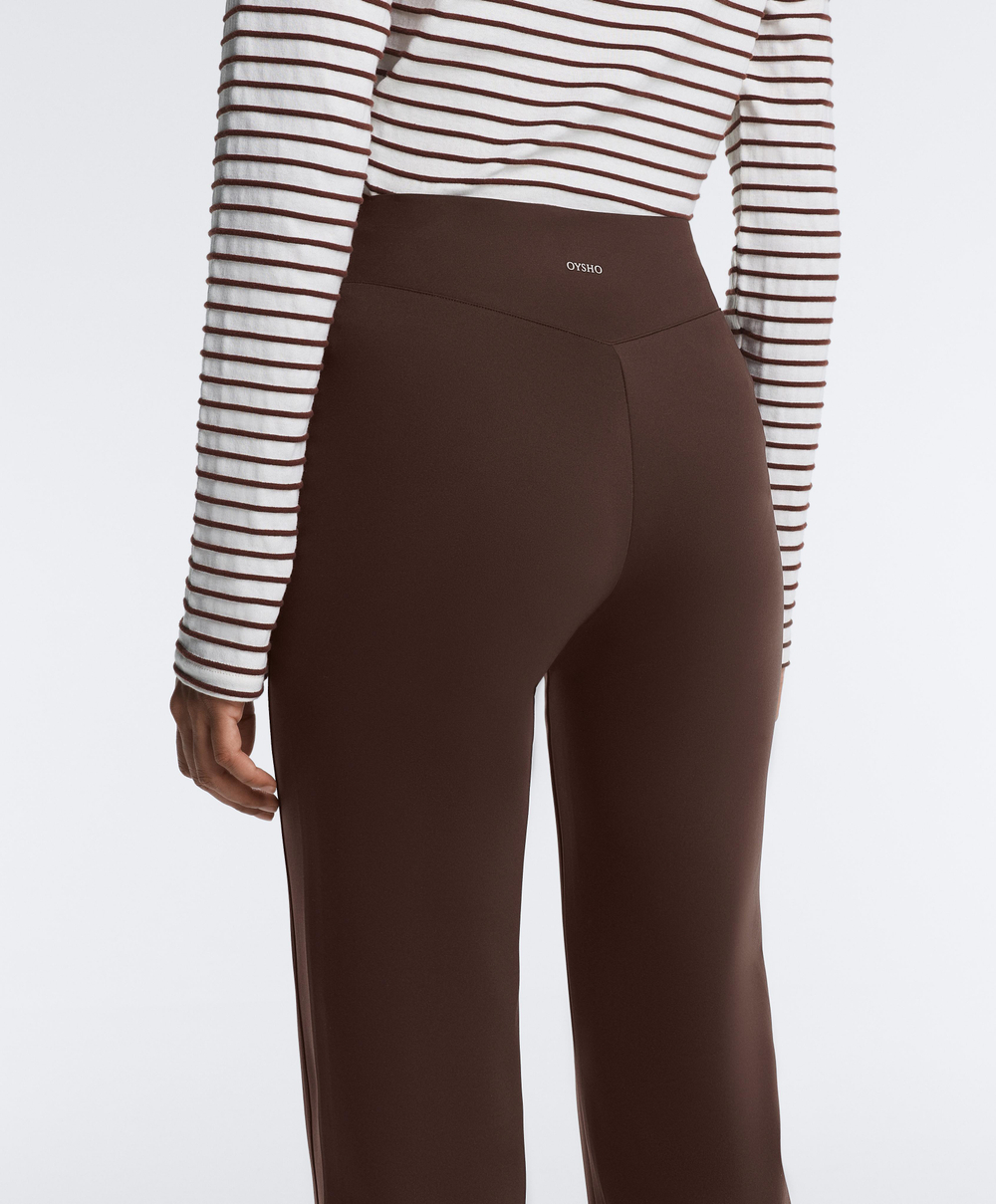 OYSHO Расклешенные брюки с высокой посадкой и эффектом неопрена, коричневый