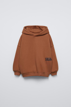 ZARA ТОЛСТОВКА С РЕЛЬЕФНОЙ НАДПИСЬЮ, ЦВЕТ ЖЖЕНОГО АПЕЛЬСИНА