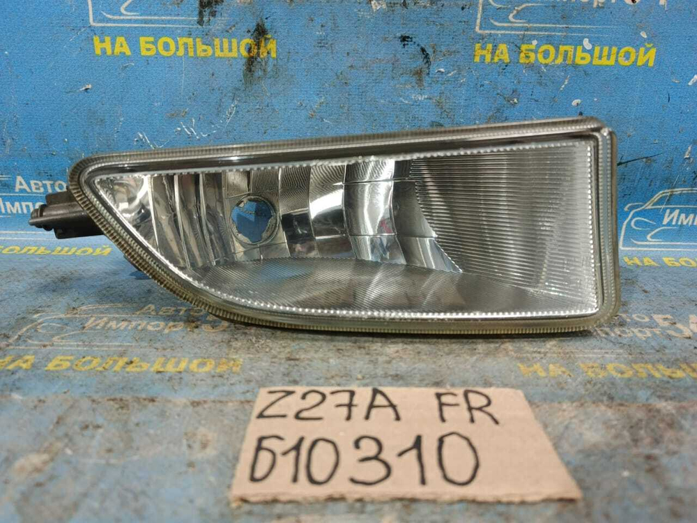 Туманка правая MITSUBISHI COLT 2002-2004