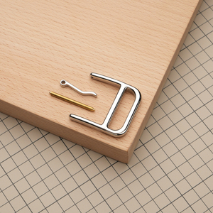 Пряжка для плечевого ремня HERMES из нержавеющей стали, цвет серебро