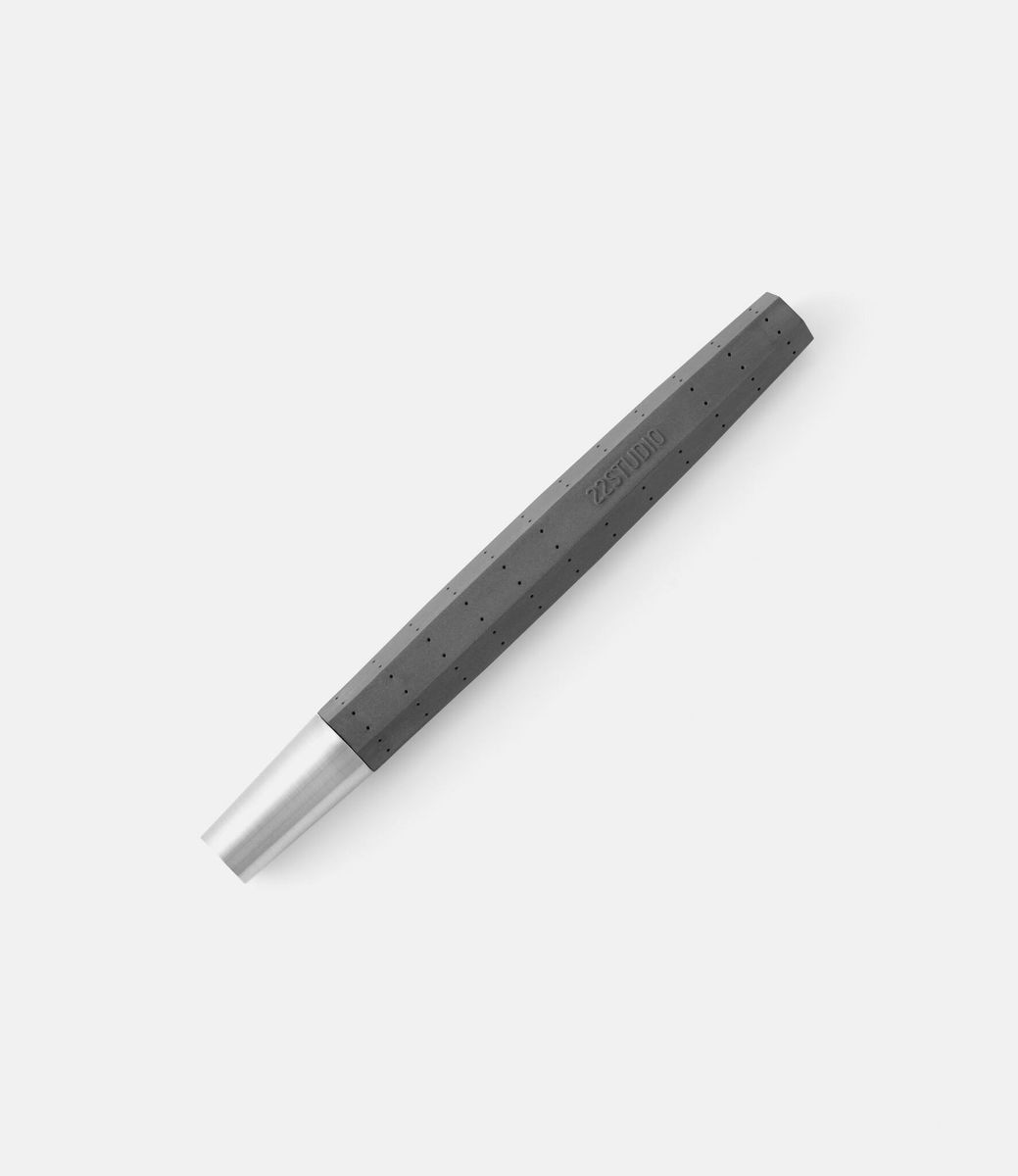 22 Studio Module Rollerball Pen Dark Grey — ручка-роллер из бетона