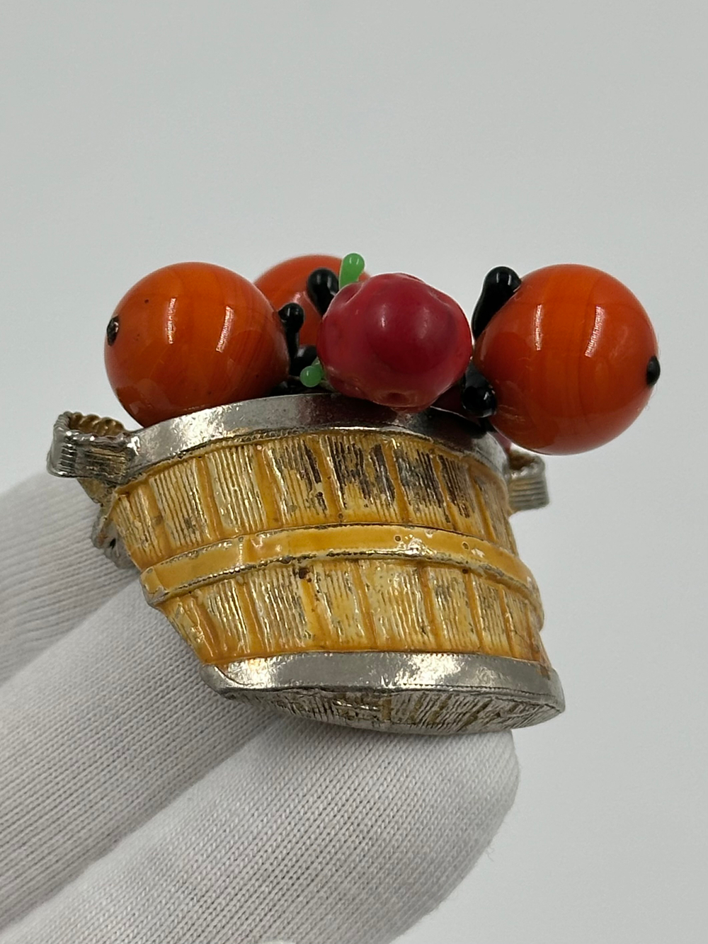 Брошь Фрукты HAR