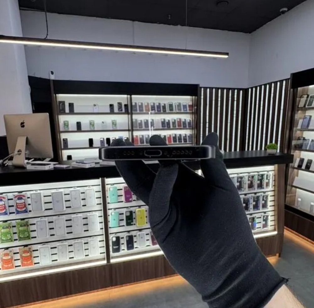 iPhone 15, 128 ГБ б/у