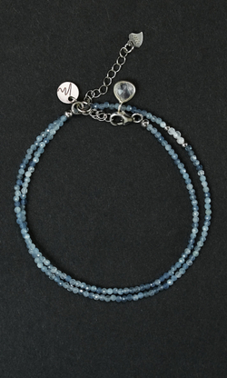 Чокер "Memo Hint" из аквамарина и лунного камня, с подвесом из лунного камня 35 см