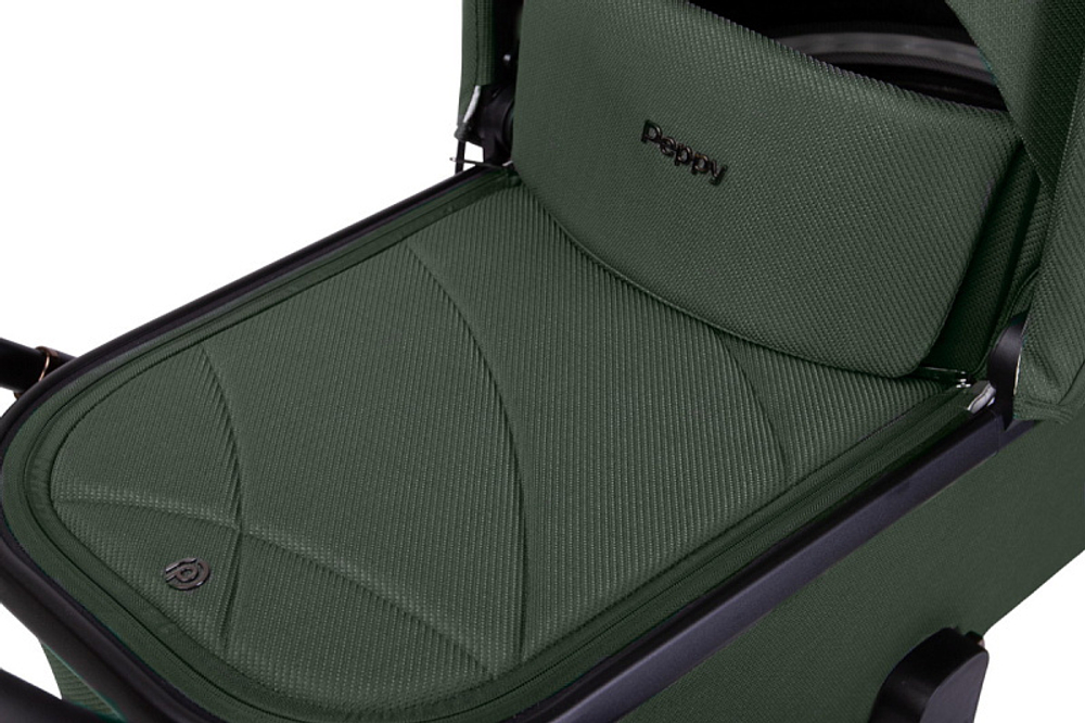 Детская коляска Peppy Monaco 3 в 1 с автокреслом Rise Oliva Green (зеленый), рама черная