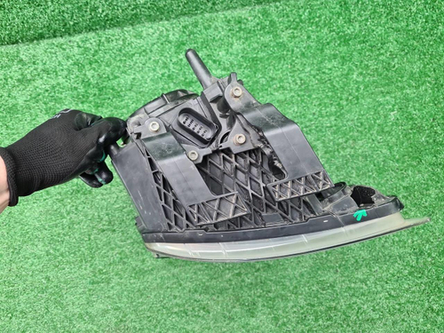 Фара левая Volvo FH 4 (2013-н.в.) галоген