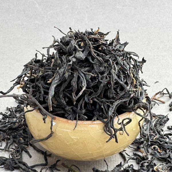 Жень Ай Чин Синь Хун Ча