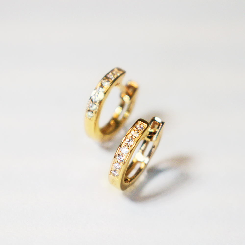 Серьги-кольца с фианитами