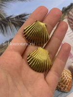 Серьги золотистые в форме ракушки