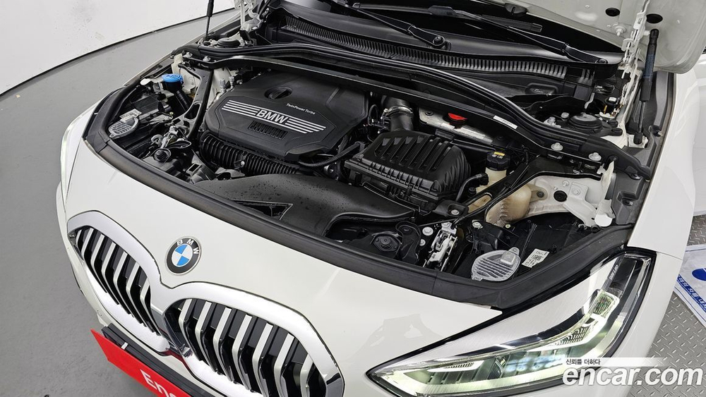 BMW 1 Series (F40) 120i M Sports (08.2021)