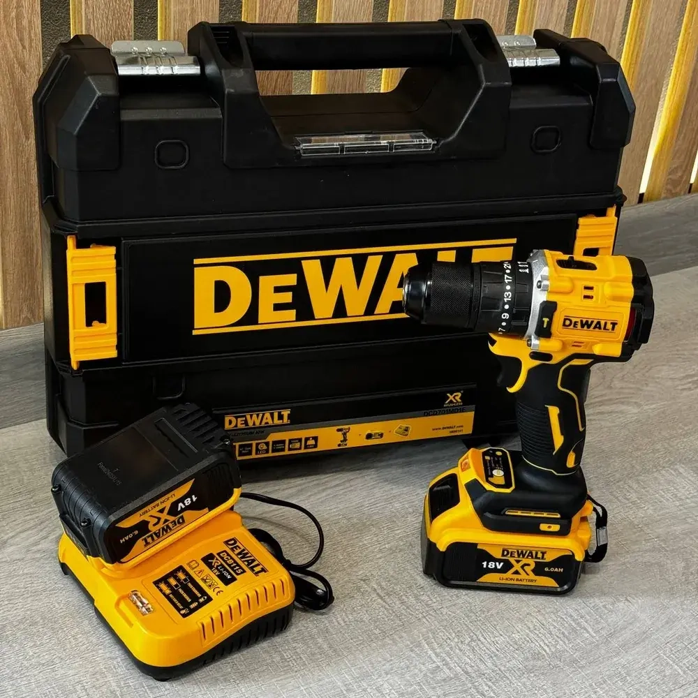 DeWalt Дрель-шуруповерт, 18 В, 40 Нм, 2 АКБ