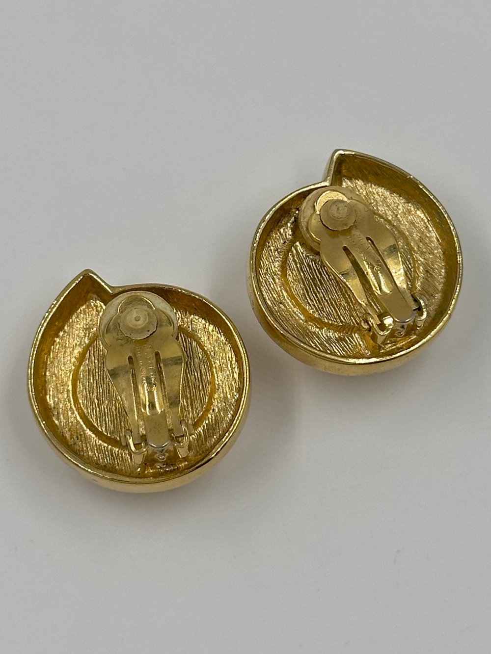 Клипсы с «жемчугом» Givenchy