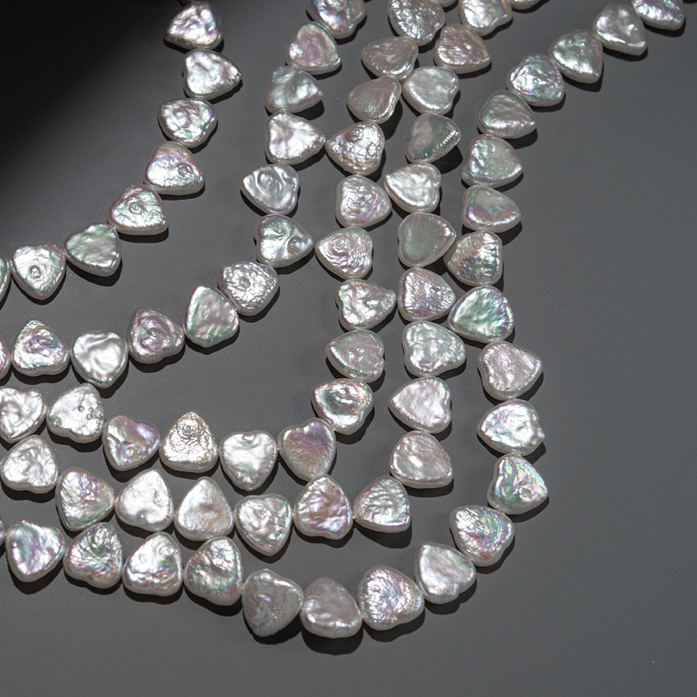 Жемчуг культивированный в форме сердца с поперечным отверстием, 13*11,5мм, белый