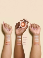 Хайлайтер Rare Beauty Positive Light Silky Touch Highlighter Enlighten Mesmerize 2.8 гр