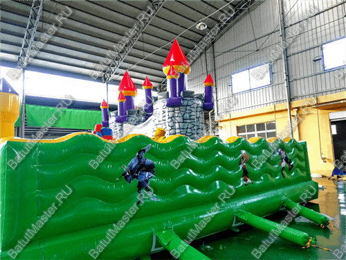 Большой надувной батут "Средневековье" 8*8*5 м