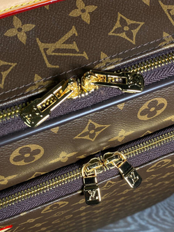 Чемодан Louis Vuitton
