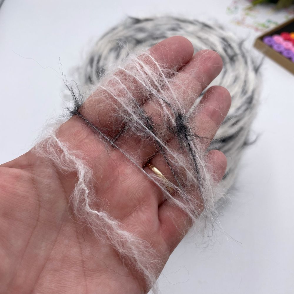 LINEAPIU ITALIA S.P.A. 34% альпака бэби 13% меринос 17% полиамид 34% полиакрил 2% другие волокна