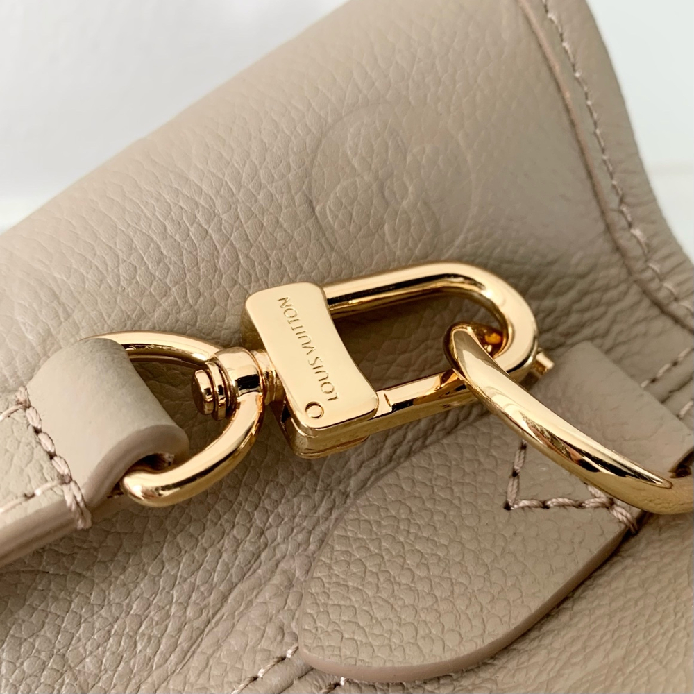 Louis Vuitton Babylone Tote PM