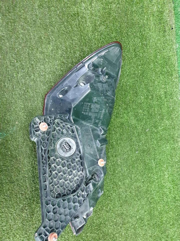 Фонарь правый внешний Mercedes E W213 (2020-2023)