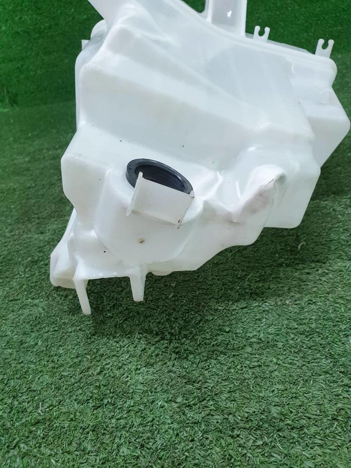 Бачок омывателя Lexus NX 1 (2017-2021)