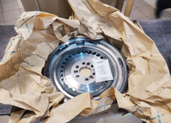 Маховик двухмассовый LUK 415076809 DSG7