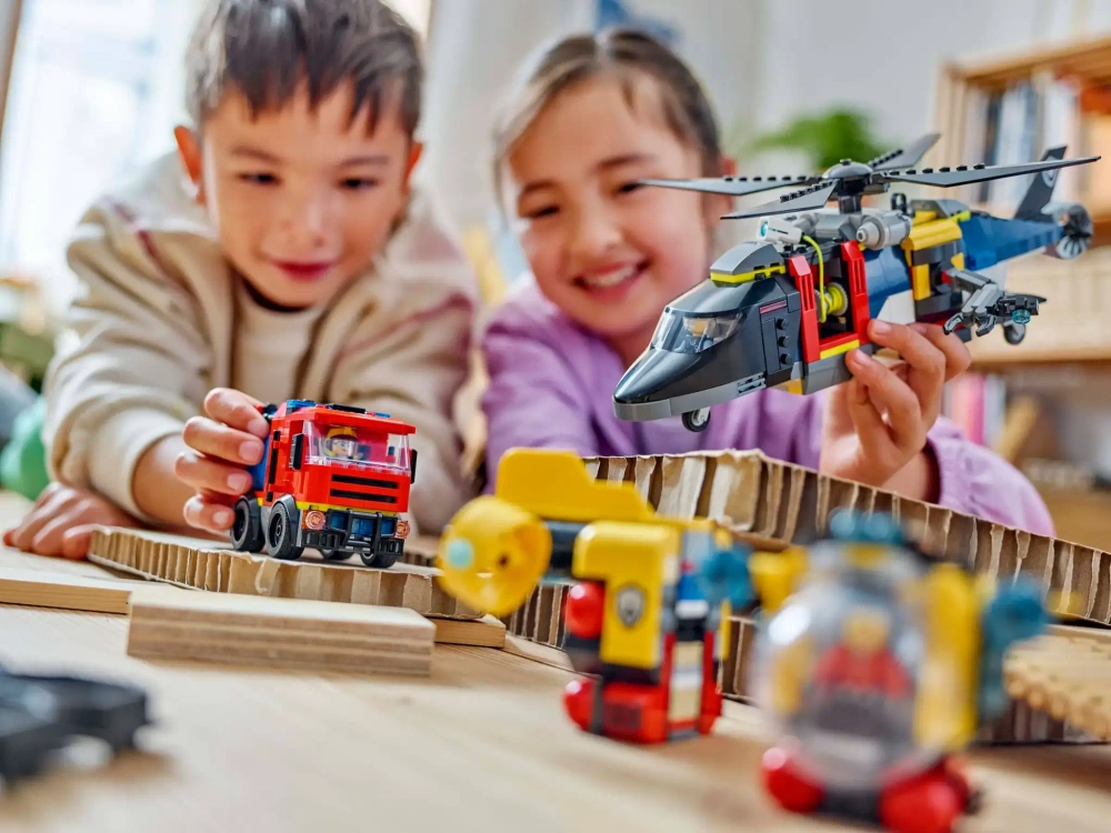 Конструктор LEGO City 60462 Вертолет, пожарная машина и подводная лодка