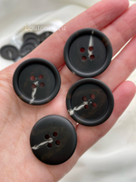 Пуговицы черные на прокол с белыми и коричнево-красными прожилками