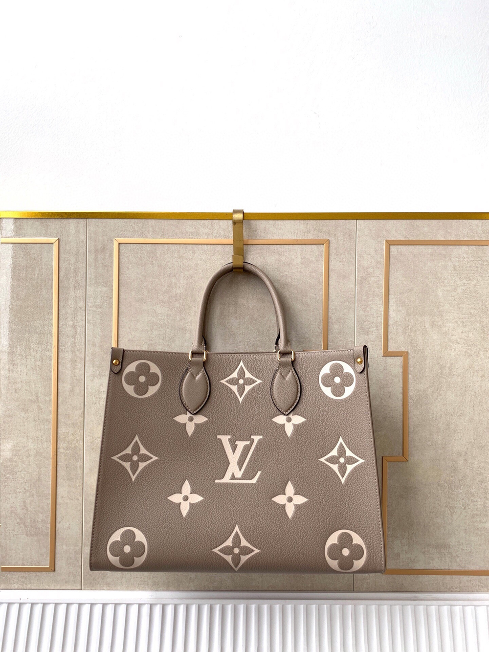 Louis Vuitton Onthego MM