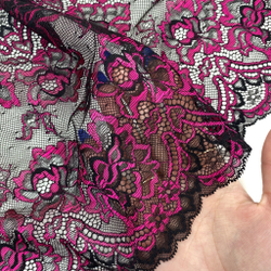 Кружево эластичное черный/фуксия 21 см