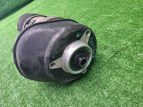 Стойка пневматическая правая BMW X5 G05 (18-23)