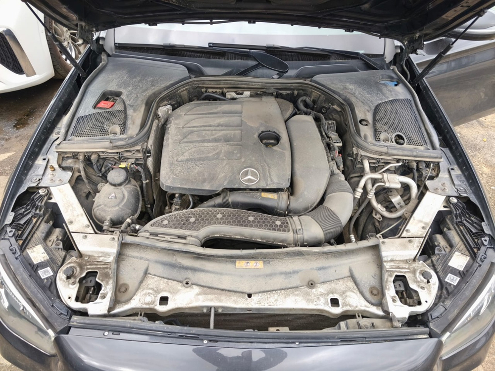 Mercedes-Benz E-CLASS 200 4MATIC Premium