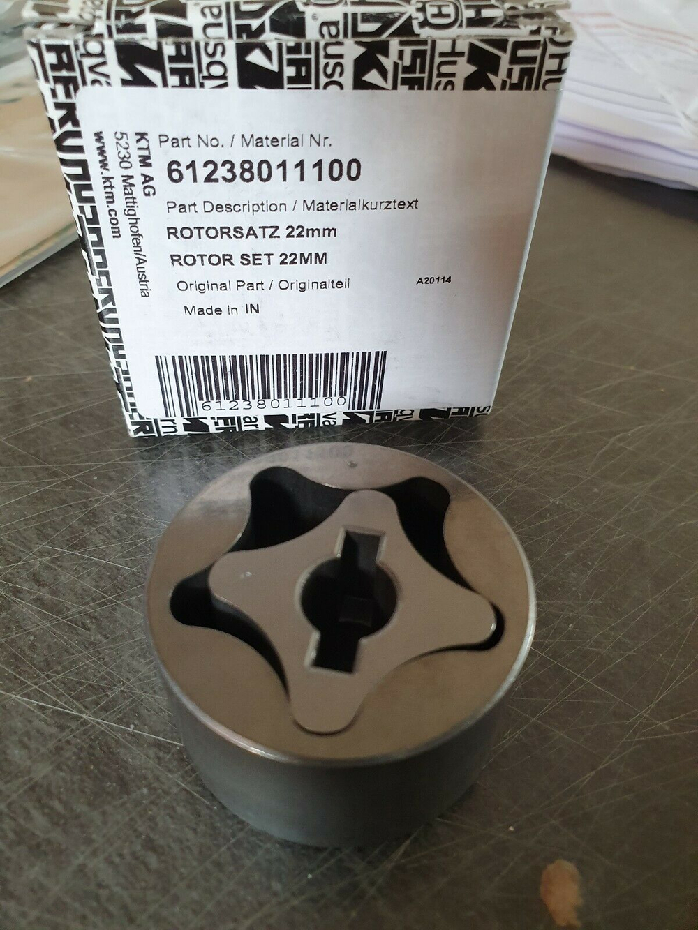 Масляный насос левый (22мм) KTM450SX-F 16-21; 450EXC-F, 500EXC-F 17-21 / Husqvarna FC450 16-21; FE450, FE501 17-21