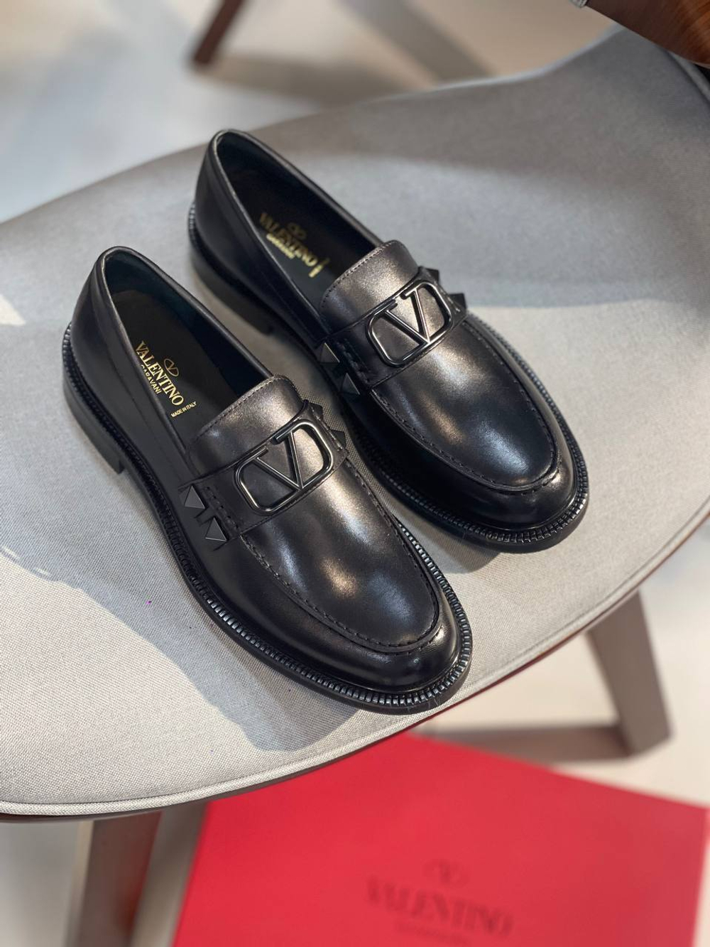 Лоферы Valentino