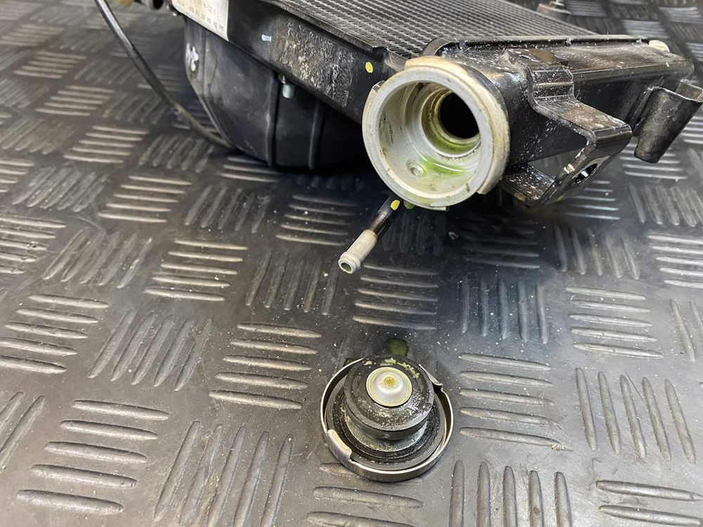 Радиатор KTM 250 Duke 2020 (с вентилятором)