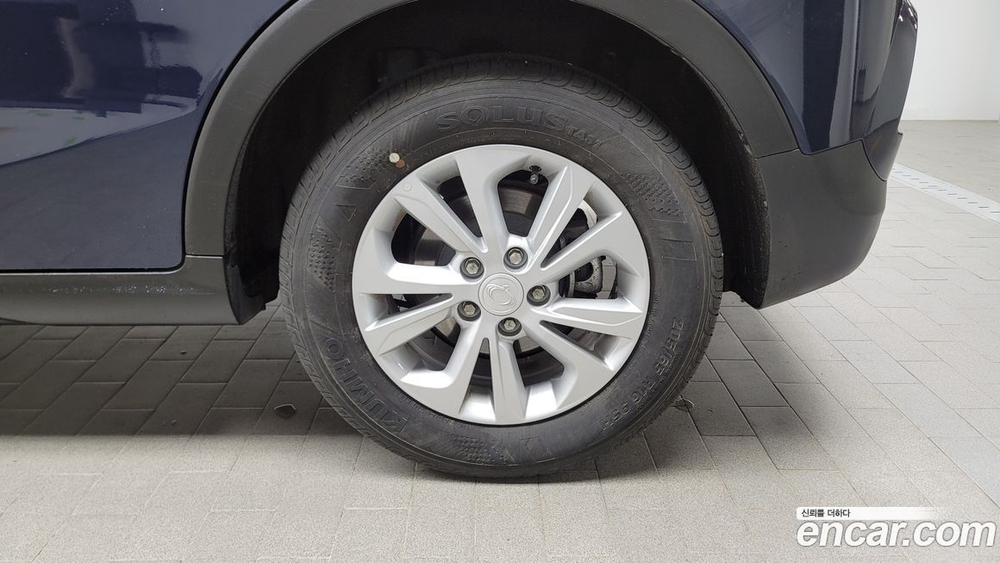 KG Mobility (Ssangyong) Very New Tivoli Бензин 1.5 2WD (01.2020)