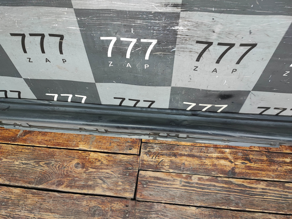 Накладка порога левого Nissan Juke (YF15) 10-19 Б/У Оригинал 768511KA6A