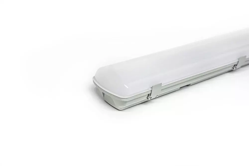 Светильник LED ДСП Айсберг 76W-9500Лм IP65 4000К опал 1262х128х85мм vs103-76-op-4k