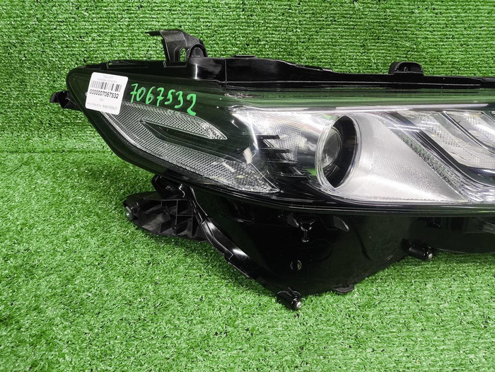 Фара правая Toyota Camry xv70 (20-нв) LED Black