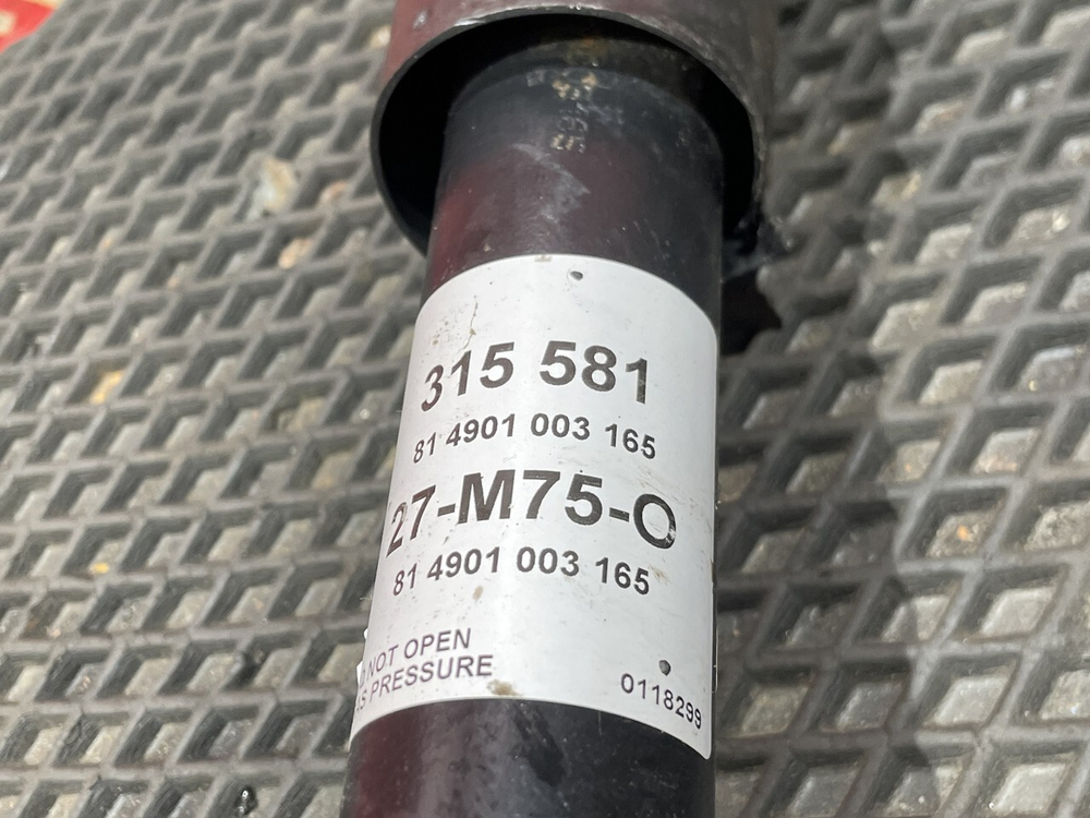 Амортизатор кабины