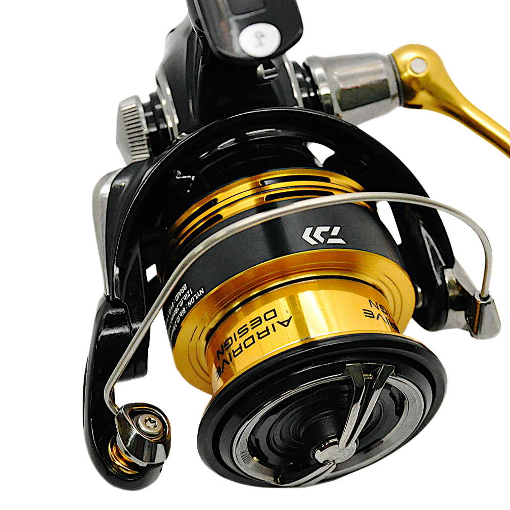 Катушка Daiwa 23 Legalis LT5000-C bb4+1 (5.2:1) 240г max.12кг 0.18/0.25/0.37мм -430/330/150м Обор.87см