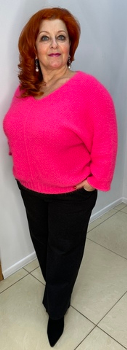 Джемпер "пушистый" с V- образным вырезом декольте