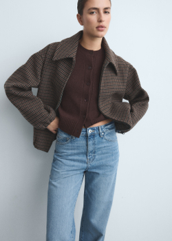 Прямые джинсы с завышенной талией