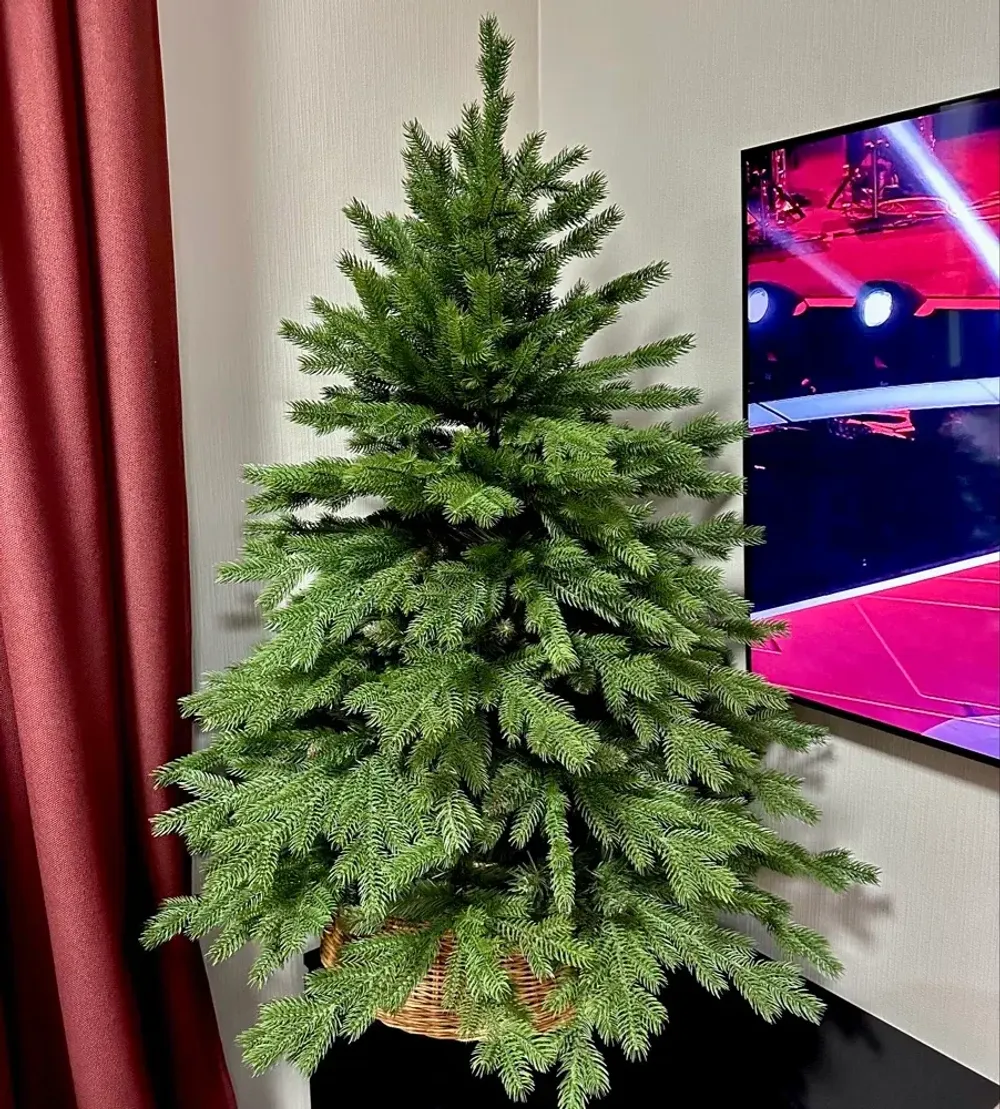 Ель искусственная «Графская» (Литая+пвх) 270 см / 2.7 м