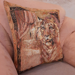Декоративная гобеленовая наволочка для интерьерной подушки Золотой тигр 47*47